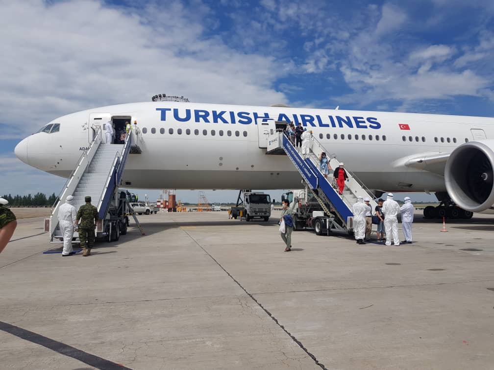 9 июня 2020 г. из международного аэропорта г. Стамбул осуществлен чартерный авиарейс «Турецких авиалиний» по маршруту Стамбул-Бишкек, которым на Родину были возвращены 328 граждан Кыргызской Республики.