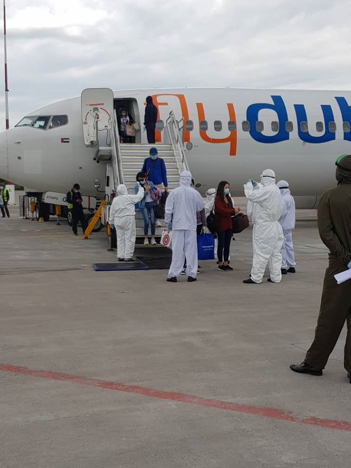 10 мая 2020 г. в Бишкек вернулись 177 граждан Кыргызской Республики из Объединенных Арабских Эмиратов очередным вывозным рейсом авиакомпании «Fly Dubai» по маршруту «Дубай-Бишкек».
