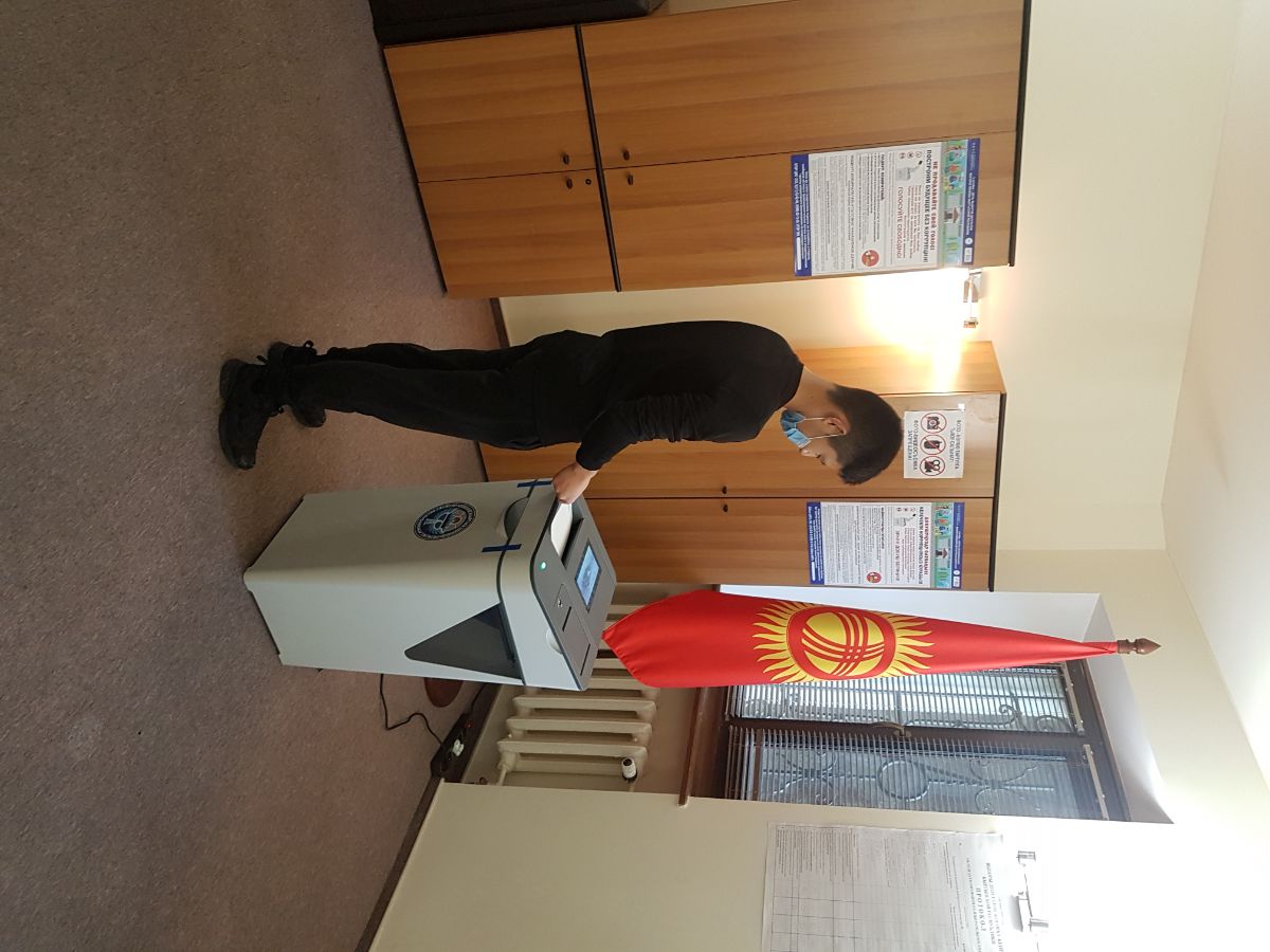 04 жовтня 2020 року в 08-00 год. За місцевим часом було відкрито виборчу дільницю № 9022 в будівлі Посольства Киргизької Республіки в Україні. Виборча дільниця буде відкритий до 20-00 год.