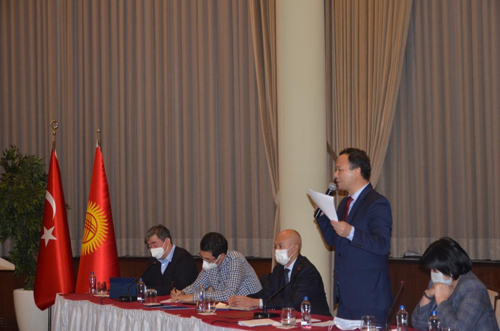 Kırgız Cumhuriyeti Dışişleri Bakanı Ruslan Kazakbayev'in Türkiye'de yaşayan vatandaşlarla ve etnik Kırgızlarla görüştü