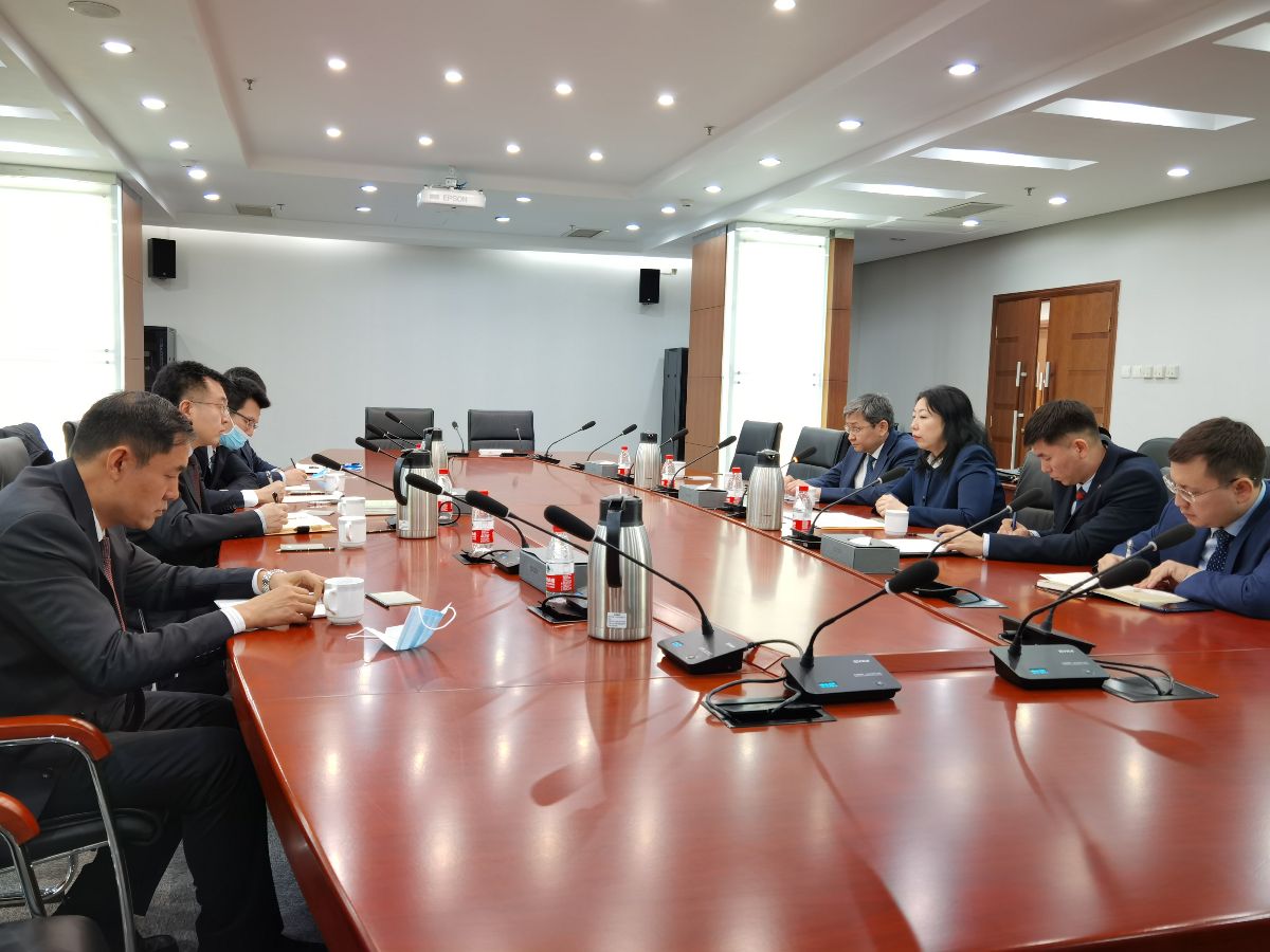 On November 24, 2020, the Embassy of the Kyrgyz Republic in the PRC held a Round table with the Institute of Eurasia of the China Institute of Contemporary International Relations on the topic: “Current situation and prospects of development of Kyrgyz-Chinese relations”.