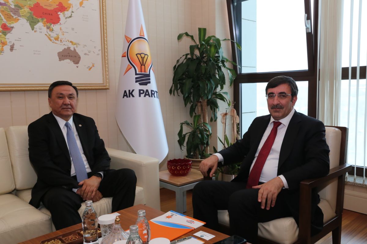 On April 30, 2019, the Ambassador Extraordinary and Plenipotentiary of the Kyrgyz Republic to the Republic of Turkey Kubanychbek OMURALIEV held a meeting with a Member of the Grand National Assembly of Turkey, Deputy Chairman of the ruling Justice and Development Party, in charge of international relations Mr. Jevdet Yilmaz