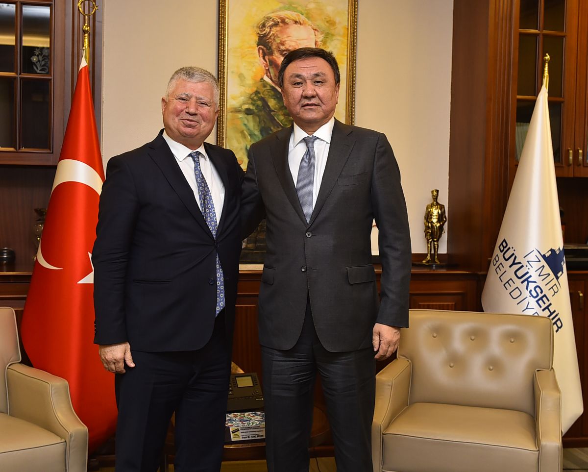 2020-01-30 With the deputy-mayor of İzmir M. Ozuslu