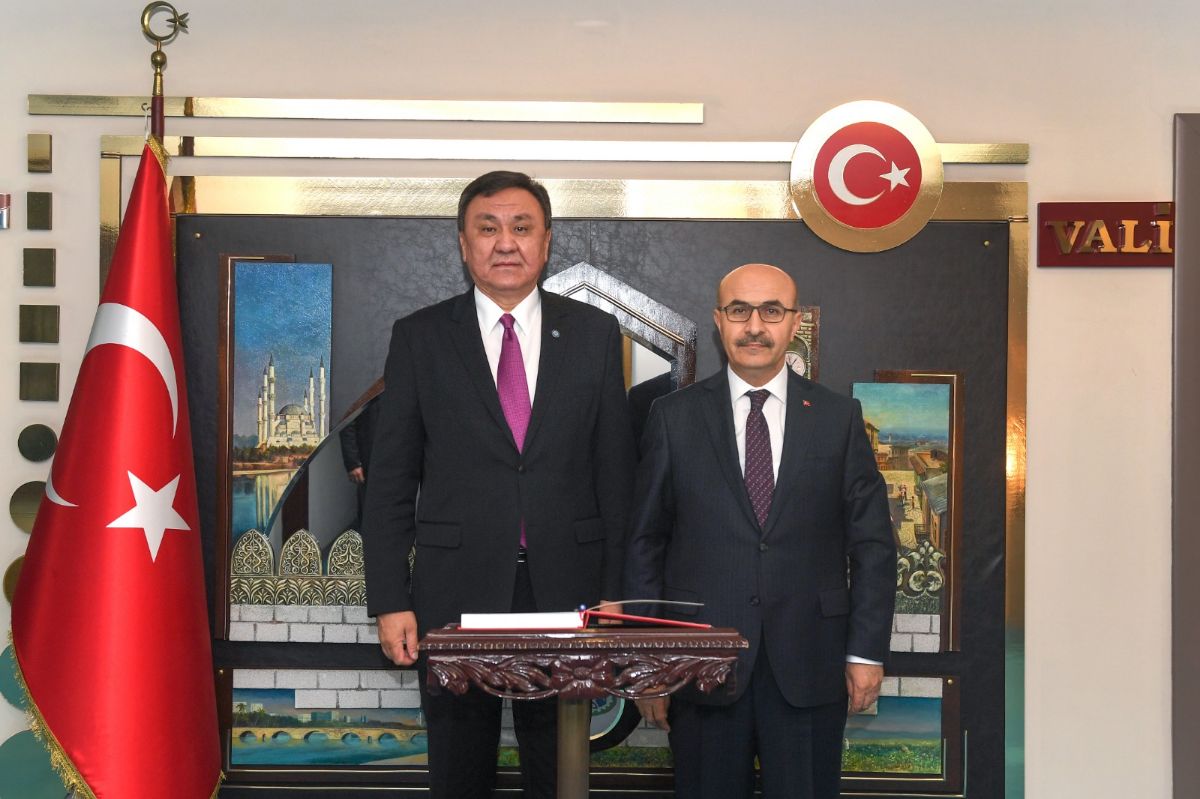 2020-02-26 With the governor of Adana M. Demirtaş
