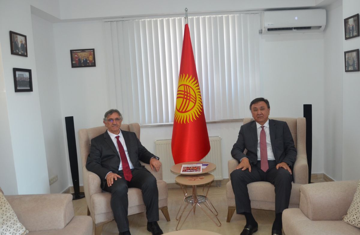 2020-09-01 With the Rector of Manas University A. Ceylan