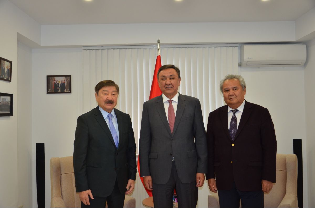 23.03.2021 Secretary General of TURKSOY Dusen Kaseinov congratulated Ambassador Kubanychbek Omuraliev on the Nowruz holiday
