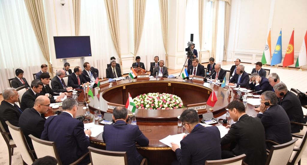 Министр иностранных дел КР Ч.Айдарбеков принял участие в Первом заседании министров иностранных дел Диалога «Индия - Центральная Азия»