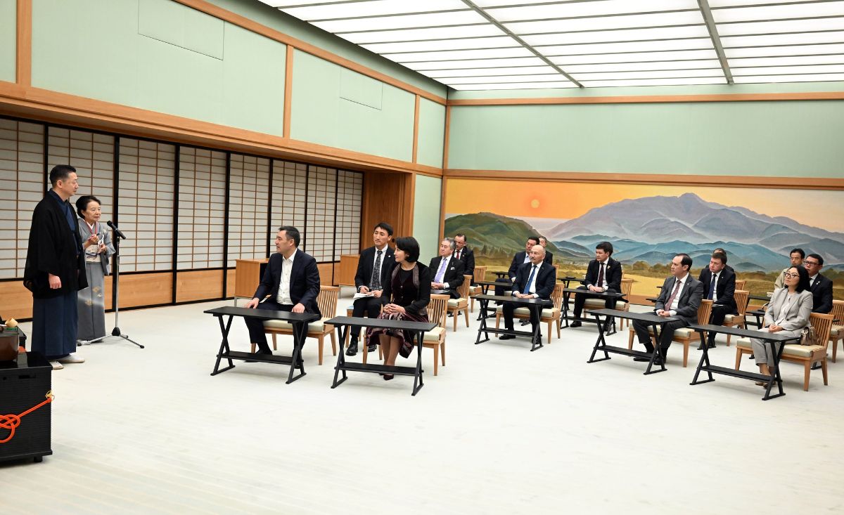 Президент Садыр Жапаров Киотодо чай аземине катышты