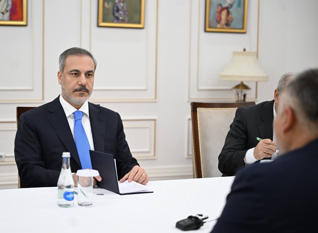 Торага Нурланбек Шакиев встретился с министром  иностранных дел Турции Хаканом Фиданом