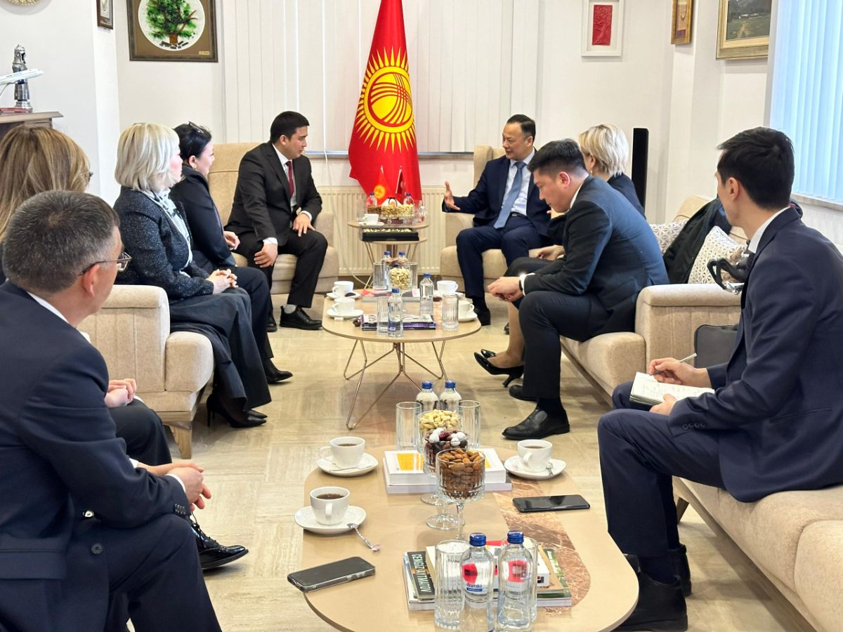 On March 12, 2024, at the Embassy of the Kyrgyz Republic in the Republic of Turkiye, Ambassador R.A. Kazakbaev met with the delegation of the Kyrgyz Republic, headed by the Deputy Minister of Justice of the Kyrgyz Republic Orozbek Sydykov, who arrived in Turkiye to exchange experience in the field of justice.