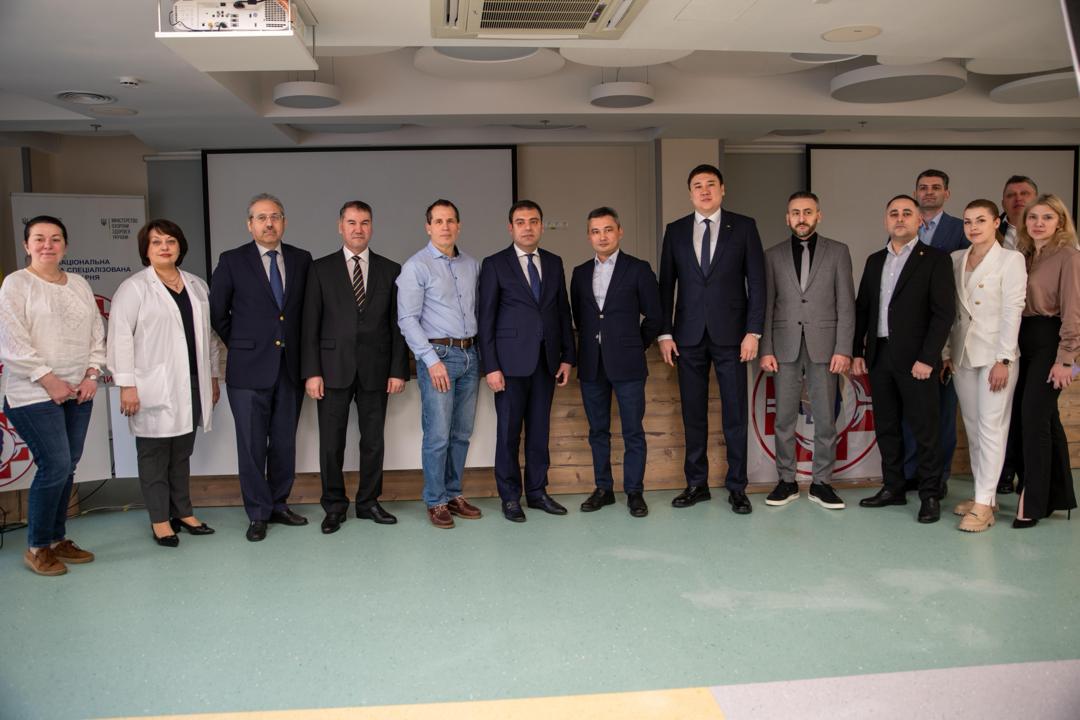 Посольство Кыргызской Республики в Украине ознакомилось с деятельностью Национальной детской специализированной больницы «ОХМАТДЕТ» в г. Киев