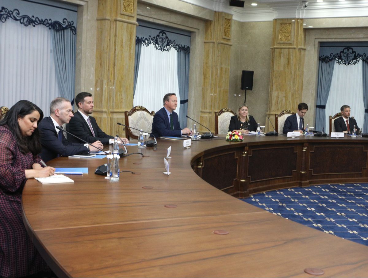 Начались переговоры Министра иностранных дел Жээнбека Кулубаева с Министром иностранных дел Великобритании Лордом Дэвидом Кэмероном