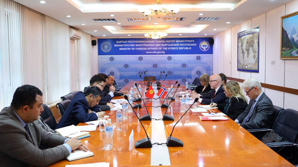 Состоялись первые в истории дипломатических отношений межмидовские консультации между Кыргызской Республикой и Королевством Норвегия