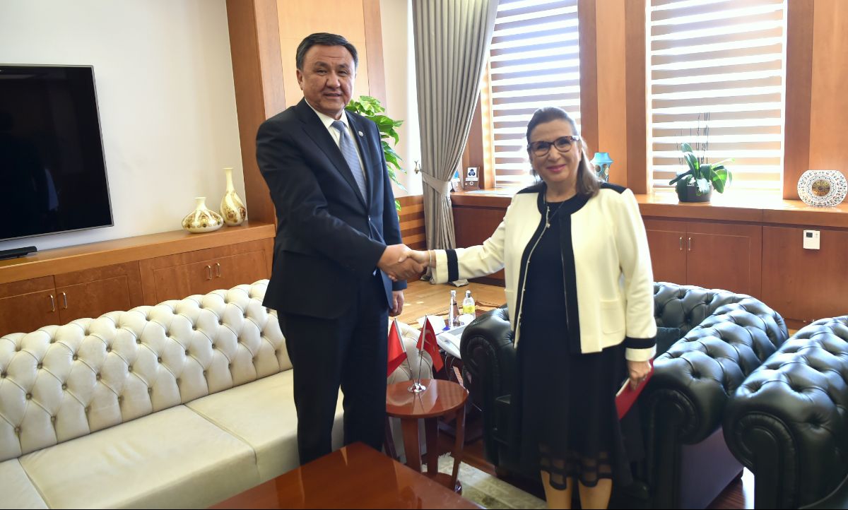 On September 19, 2019, there was the meeting of Ambassador Extraordinary and Plenipotentiary of the Kyrgyz Republic to the Republic of Turkey Kubanychbek Omuraliev with Minister of Trade of the Republic of Turkey R.Pekjan
