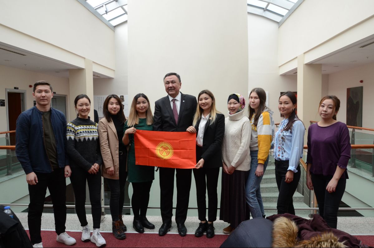2019-12-10 Эскишехир Осман Гази университетиндеги кыргыз студенттер менен